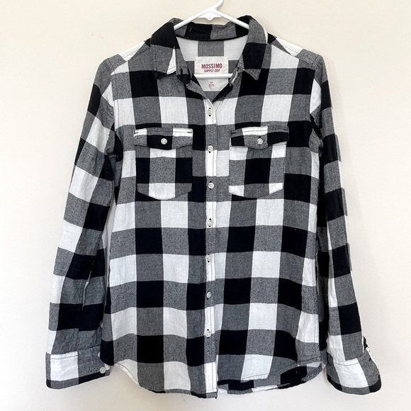 MOSSIMO black & white plaid button down in small - Picture 2 of 4